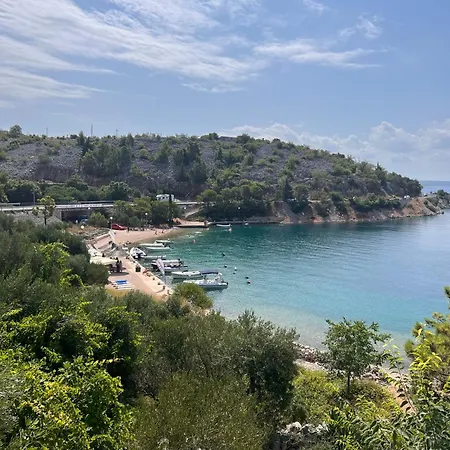 Zezelj, Kruscica Tribanj-Kruscica